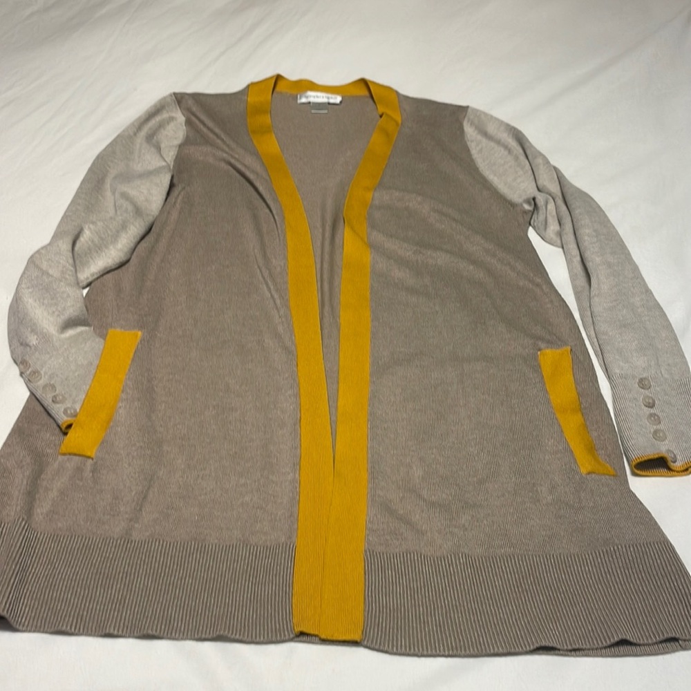 Tan/darker tan w/gold trim cardigan